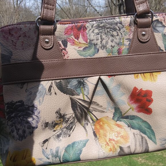 MultiSac bag with neutral background and floral print spring summer vacation - Picture 3 of 16